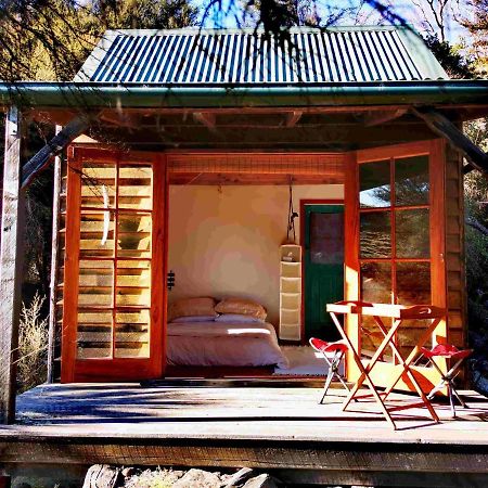 Manaaki Mai, Rustic Retreat Bush Cabin Christchurch Bagian luar foto