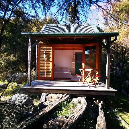 Manaaki Mai, Rustic Retreat Bush Cabin Christchurch Bagian luar foto