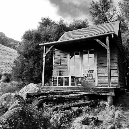 Manaaki Mai, Rustic Retreat Bush Cabin Christchurch Bagian luar foto
