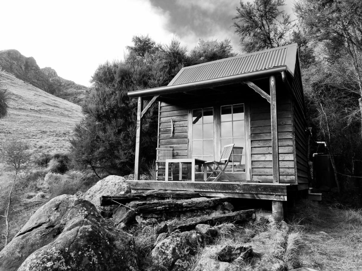Manaaki Mai, Rustic Retreat Bush Cabin Christchurch Bagian luar foto